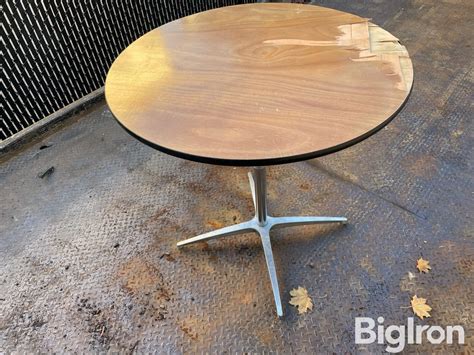 30” Round Tables BigIron Auctions