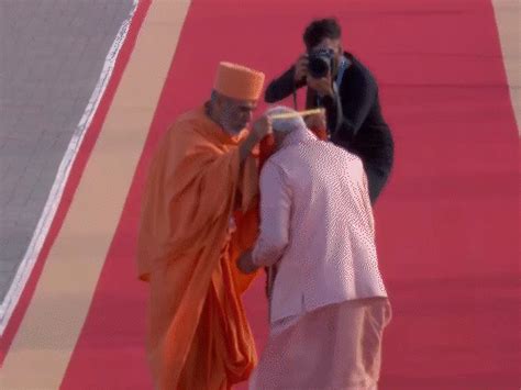PM Modi LIVE | Narendra Modi UAE Hindu Mandir Inauguration LIVE Photos ...