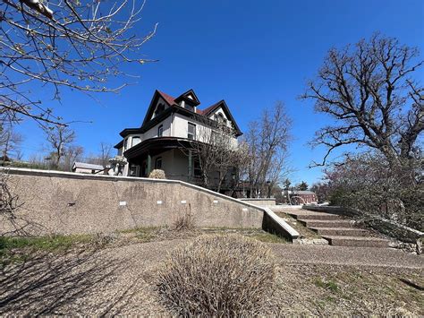 1242 Broadway, Hannibal, MO 63401 | Zillow