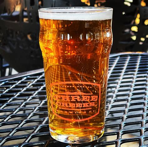 A Whiskey & Hot Chocolate Cocktail You Don’t Want to Miss – Three ...