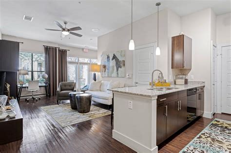 AMLI at Escena – Apartment Spots