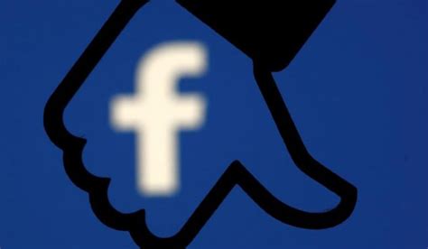 Facebook starts testing downvote button