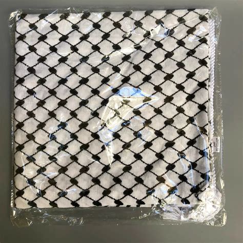 Palestinian keffiyeh Keffiyeh Scarf Made in Palestine Authentic India ...