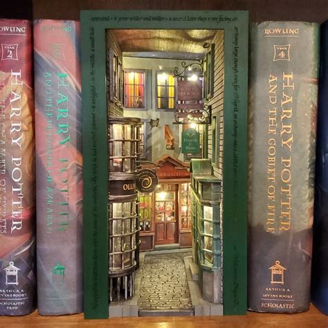 Diagon Alley Inspired Book Nook - Slytherin Design | Book nooks ...