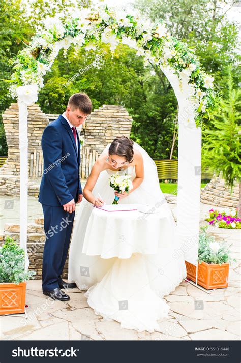 Get Married 的图像结果