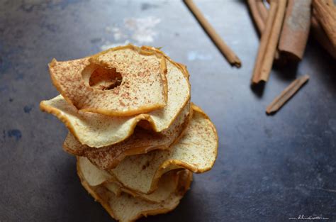 Homemade Oven Baked Apple Chips - She loves biscotti