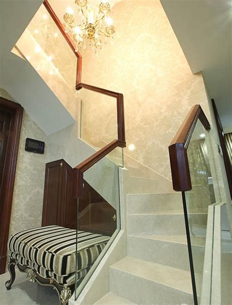 双层公寓室内楼梯设计图，有品位又有创意！-中国木业网