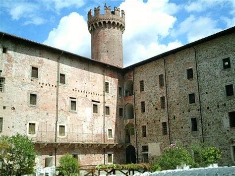 Four round towers - Reviews, Photos - Castello di Ivrea - Tripadvisor