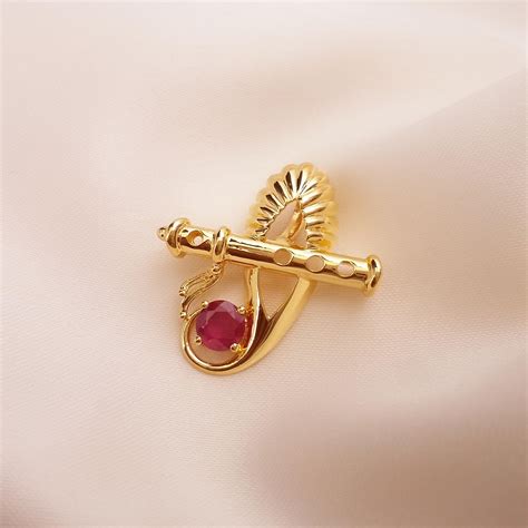 Buy DivyaMandala Shree Yantra pendant 22 KT yellow gold (32.08 gm ...