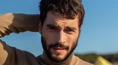 Akin Akinozu se vraća TV serijom Yaban Cicekleri | Divlje cveće ...