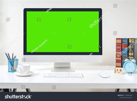 Green Screen Monitor Background 的图像结果