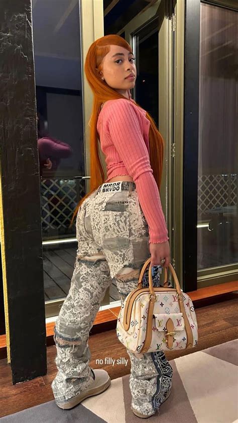 Ice Spice Outfit from April 6, 2023 | WHAT'S ON THE STAR?