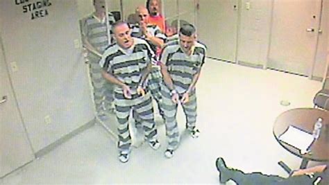 为了救狱警 德州囚犯居然冒死“越狱” - 万维读者网