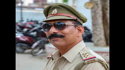 Killed Bulandshar cop’s phone found in house of key accused | Meerut ...