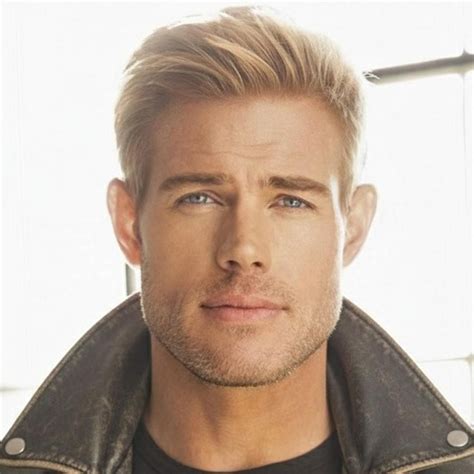 Runaway Romance Cast