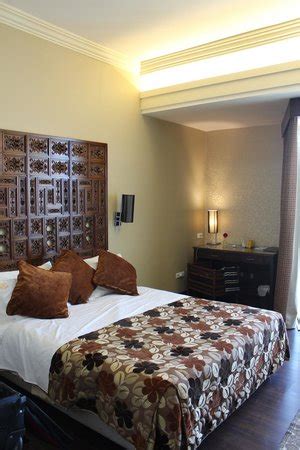 CHTAURA PARK HOTEL (Jdita) - Hotel Reviews, Photos, Rate Comparison ...