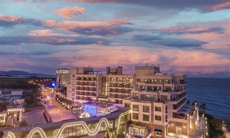 MERIT ROYAL PREMIUM HOTEL CASINO & SPA (Alsancak - Karavas) - Hotel ...