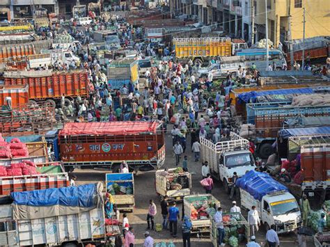 Shops opening - Lockdown 3.0, Day 1: Long queues at liquor shops ...