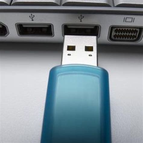 Using a Thumb Drive 的图像结果