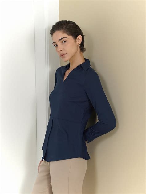 Buy Navy Blue V Online | FableStreet