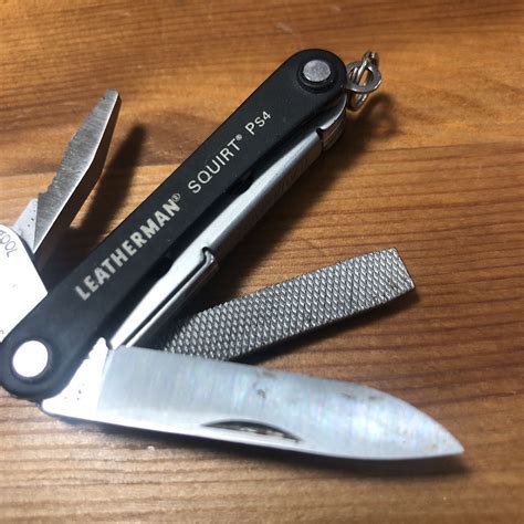 Yahoo!オークション - LEATHERMAN レザーマン SQUIRT PS4 スモールマル...