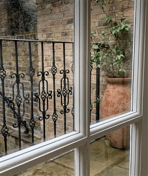 James Bond actress Olga Kurylenko gets tested positive with Coronavirus ...