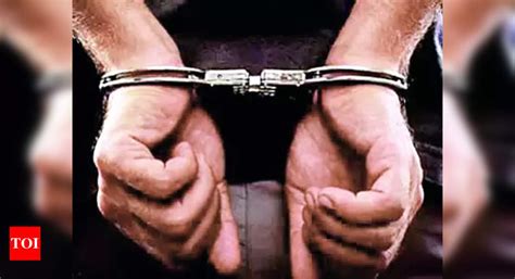 Mumbai-Ahmedabad National Highway: Five Pose As Cops, Loot 5cr From Car ...