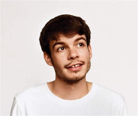 ONE IN A MILLION (EN ESPAÑOL) - Rex Orange County - LETRAS.COM