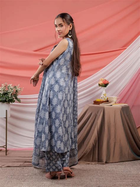 Grey Ethnic Motifs Cotton A Line Kurta Trouser & Dupatta Set – Yufta Store