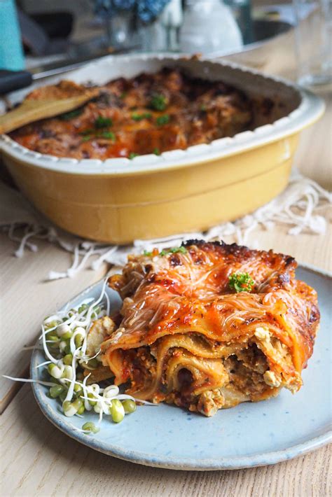 MYKISTÄVÄN HYVÄ & HELPPO LASAGNE   Jalotofu