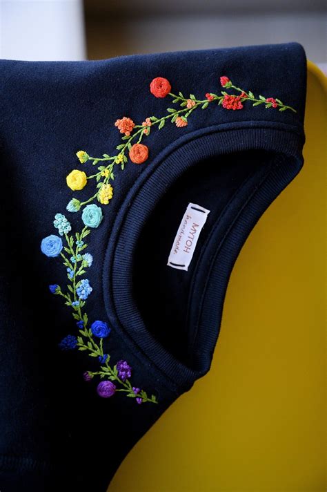Hand-embroidered sweatshirt/ Customized sweatshirt / Hand embroidery ...