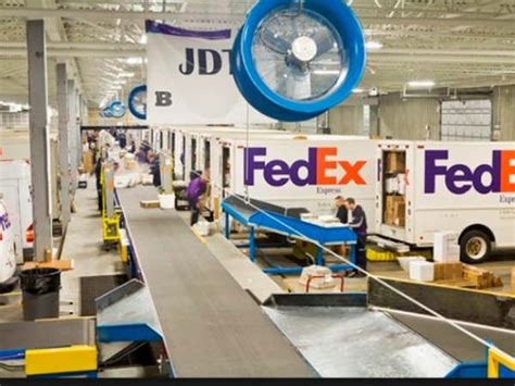 ఫెడెక్స్ సీఈవోగా భారతీయుడు: ఎవరీ రాజ్ సుబ్రమణియమ్? | Indian American to ...