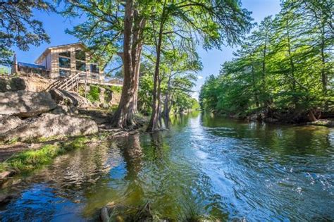 RIVER BLUFF CABINS (Rio Frio) - Campground Reviews, Photos, Rate ...