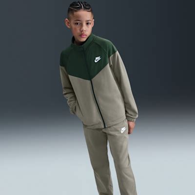 Nike Sportswear Older Kids' Dri-FIT Tracksuit. Nike IN