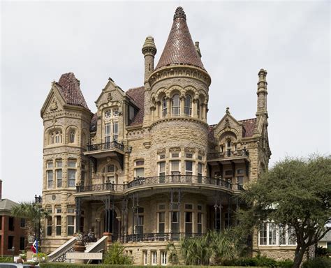 The 40 Most Beautiful Castles You Can Visit in the United States ...