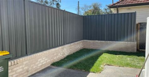 Colorbond Fencing Installation Guide 的图像结果