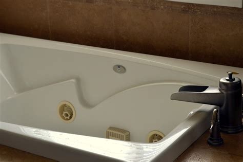 How to Clean Your Jetted Tub
