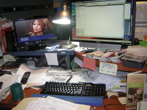 Busy Work Desk 的图像结果