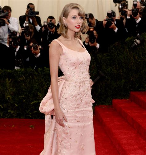 Taylor Swift Boob Job? Ready For It Singer Sparks Rumors