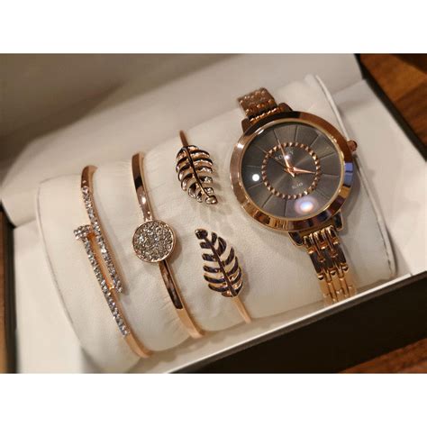 Executive Class Wrist Watch with Three Bracelet for Women Girls - Fash ...