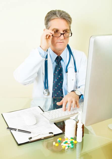 Computer in Hospital 的图像结果