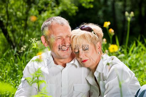 三十多岁的夫妻用情侣头像 三十岁以上成熟cp情头【婚礼纪】