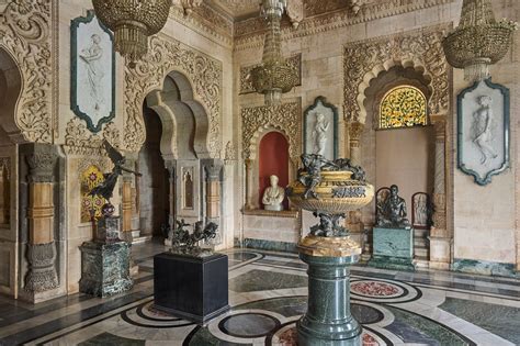 India's Lukshmi Vilas Palace: Hidden secrets of the world's largest ...