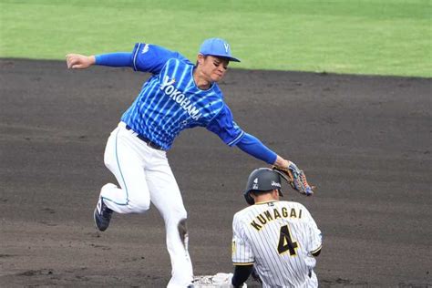 DeNA・大和がベンチ外れる 18日の守備で走者と接触プレー 三浦監督「トレーナーにみてもらっている」 - サンスポ