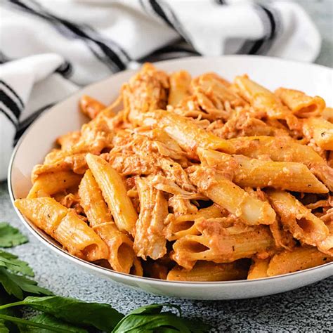 Slow Cooker Chicken Pasta