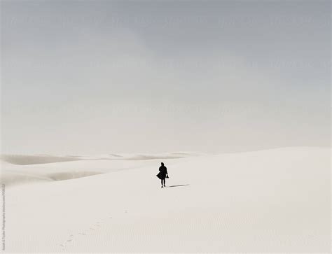 People Walking Away 的图像结果