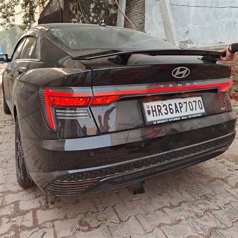 Premium Car Spoilers: Light Spoiler for Sedan Cars | Motorik Detailing