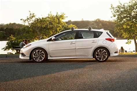 2018 Toyota Corolla iM - Review | CarBuzz