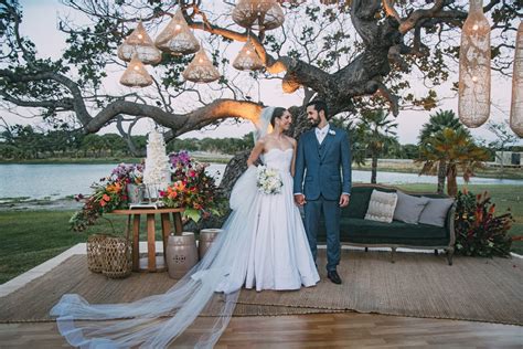 Amor e emoção marcam cerimônia de casamento de Victoria Medeiros e John Porto - Portal IN ...