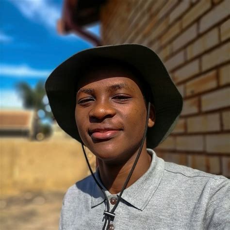 Qhama Wande - English teacher - ₹687/h